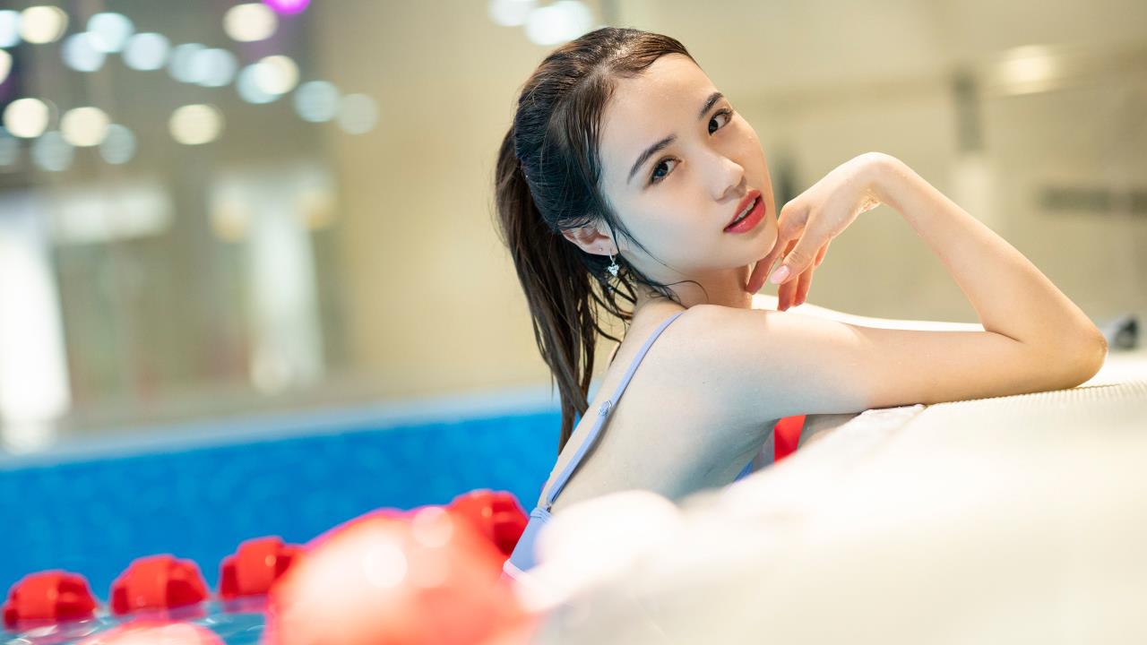 国产大秀APP:  虚拟模特与现实穿搭的碰撞？